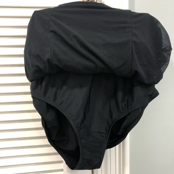 Torrid high waisted ruched swim bottom - Picture 3 of 6